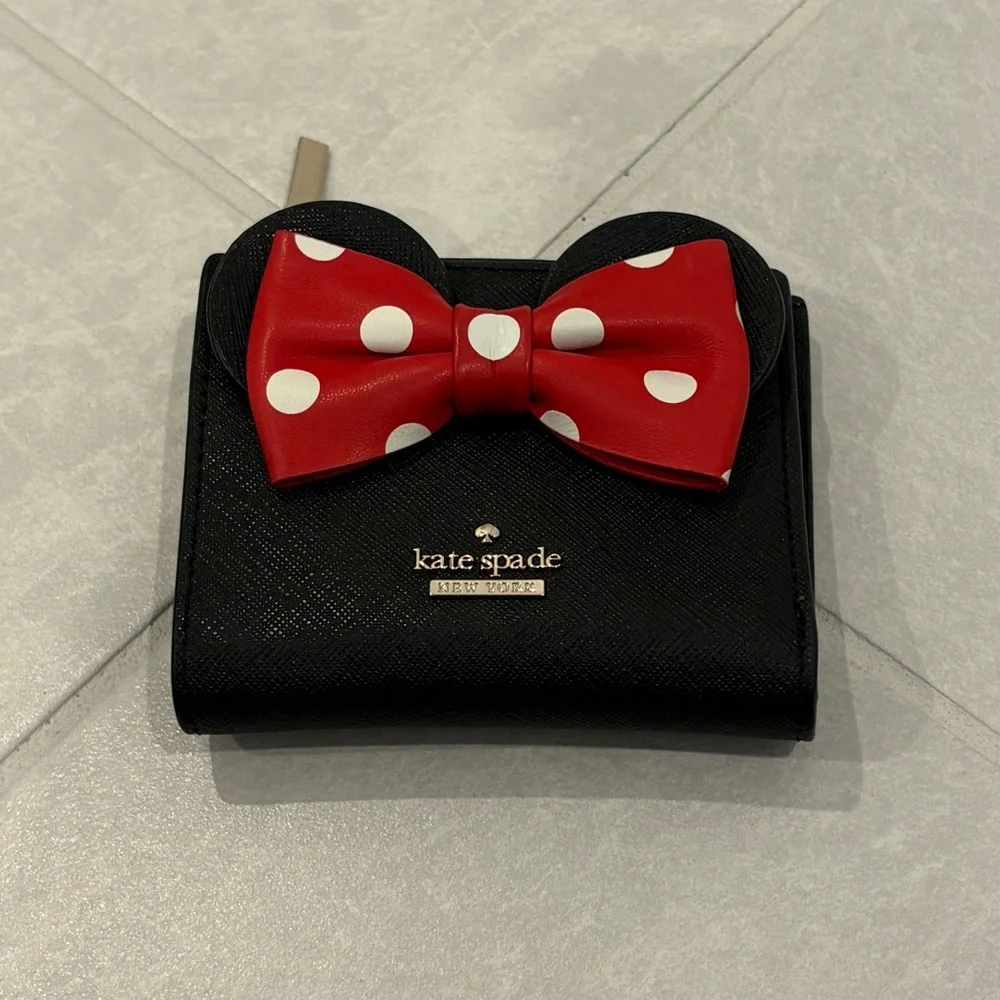 Kate Spade x Disney Minnie Mouse Adalyn Wallet Polka Dot Bow